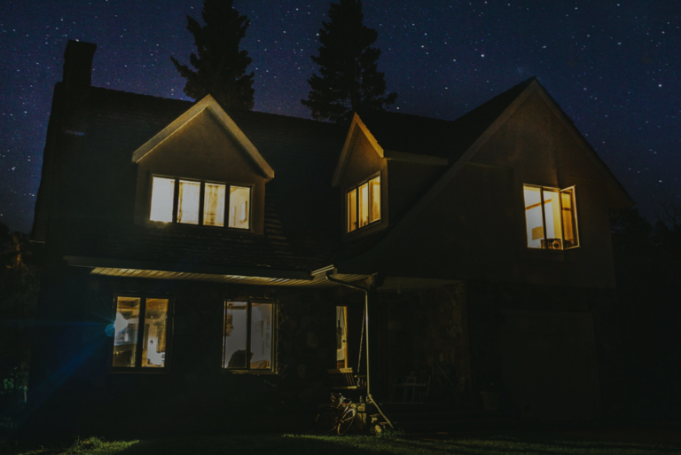 libbi | powering a home at night | myenergi